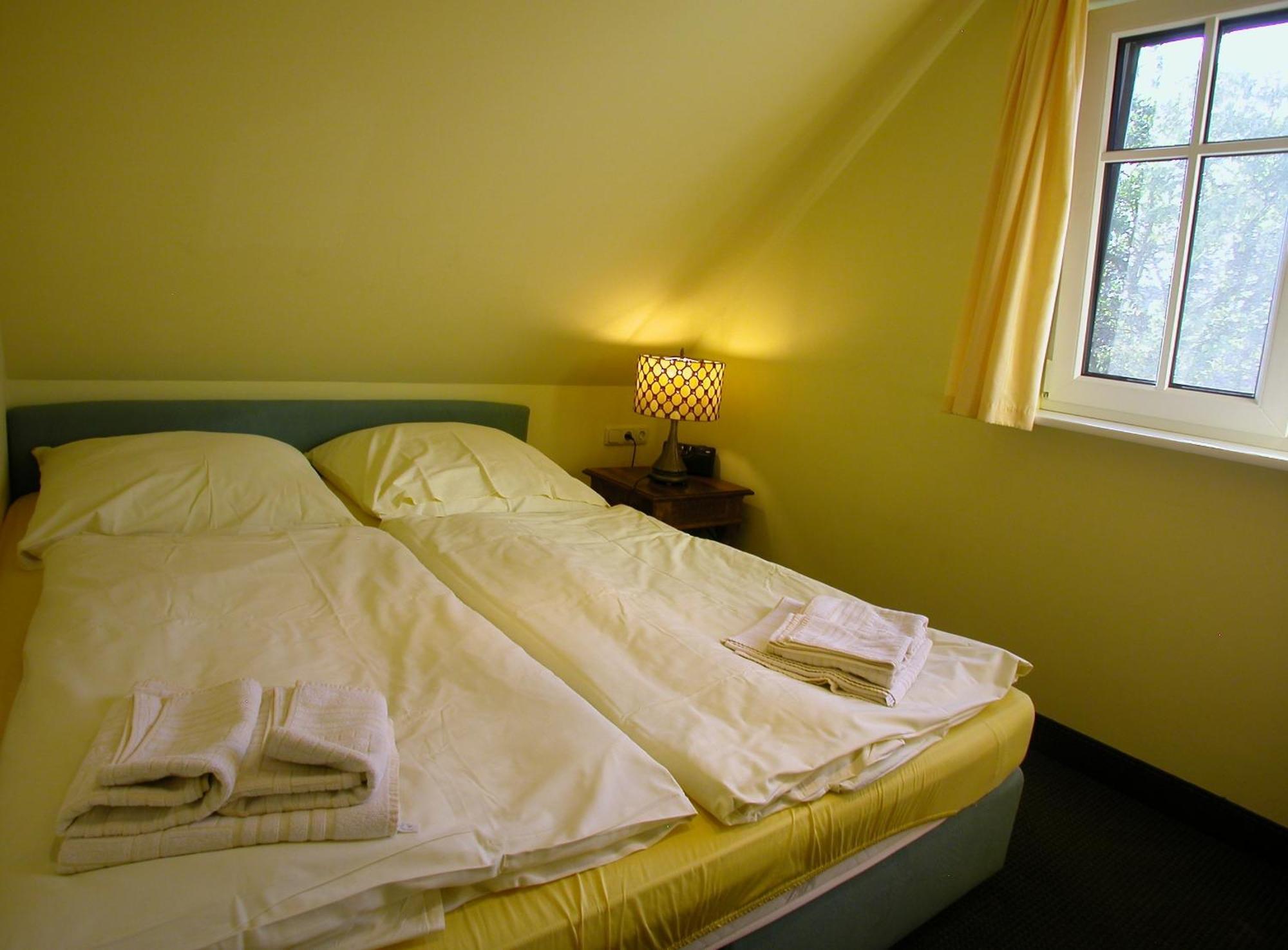 Kapitanshauser Boddenstrasse 29a-c Gager